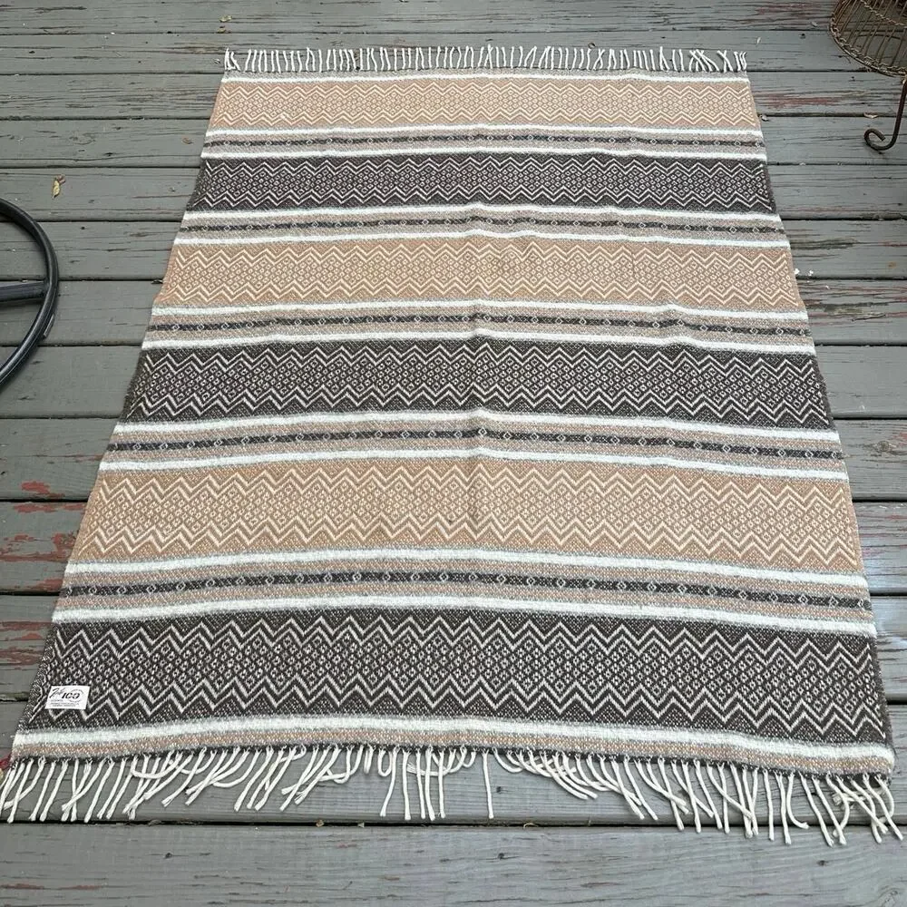 Vintage Faribo Stadium Wool Throw Lap Blanket Aztec Mesa Faribault Woolen Mill